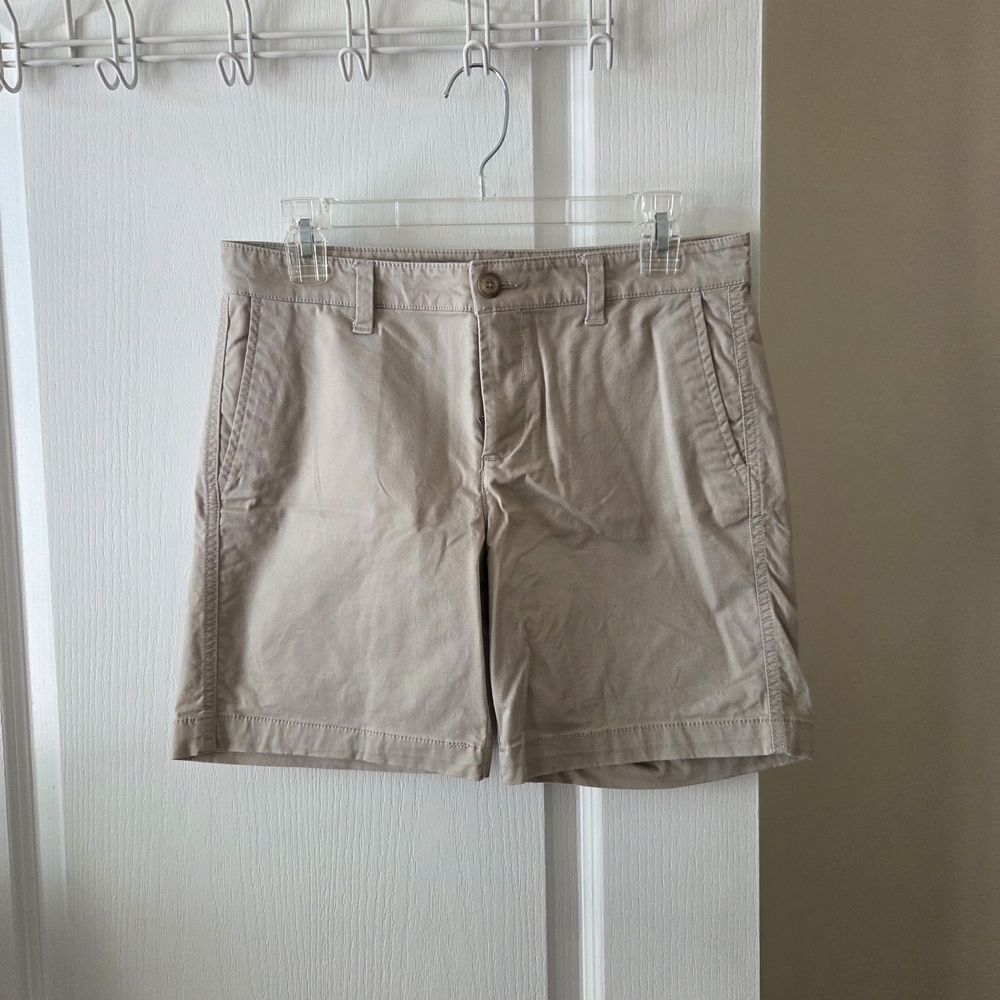 GAP Women's Girlfriend 7 inch Shorts